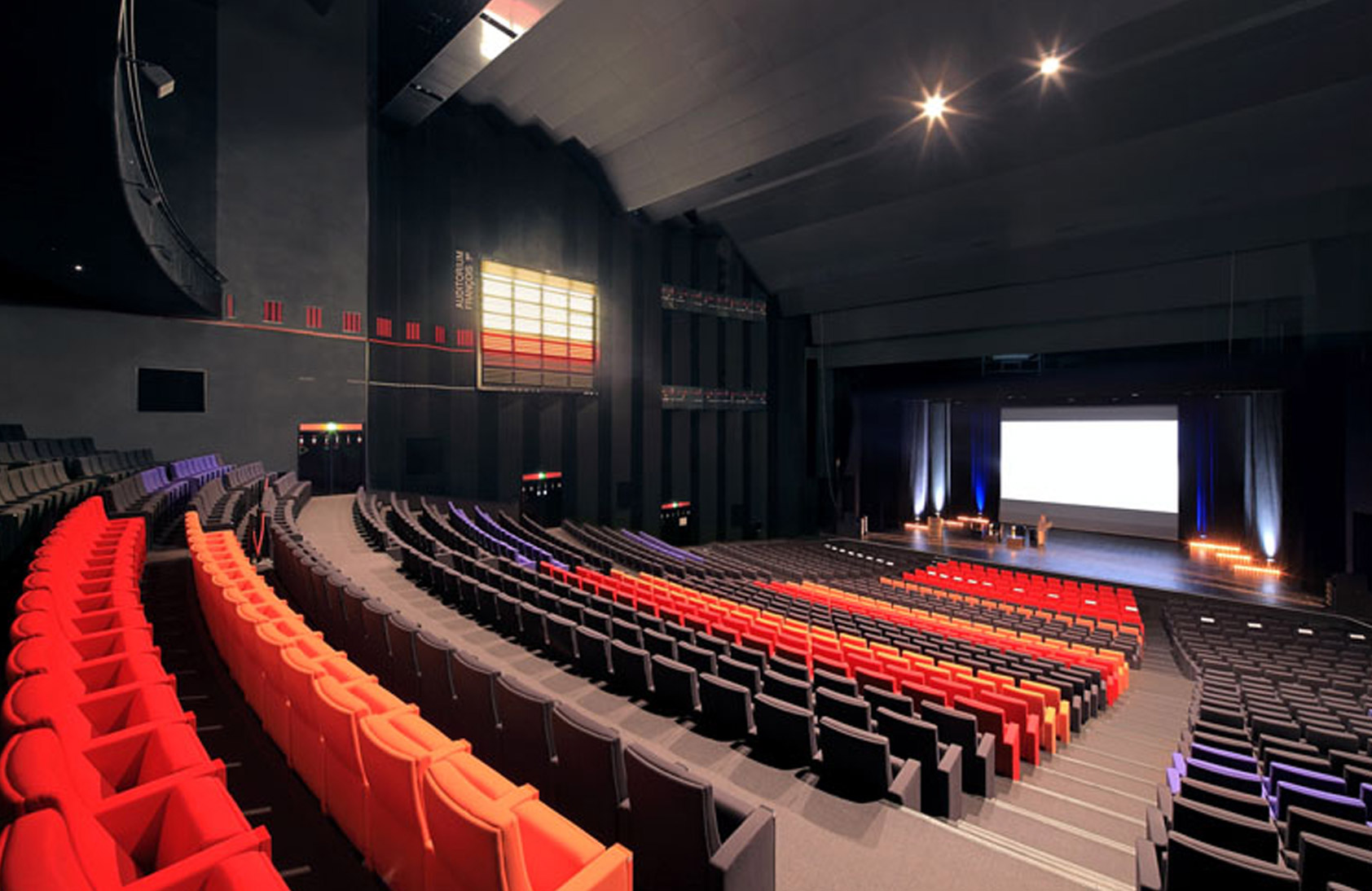 TOURS salle Francois 1er
