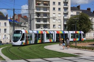 Tramway d Angers a la gare St Laud par Cramos