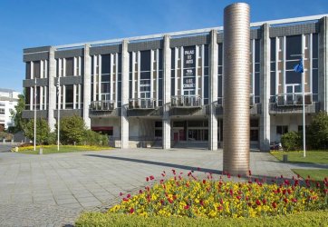 palais des arts et des congres 3870 retaillee
